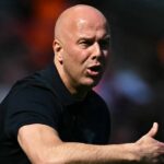 Odznak Arne Slot Liverpool