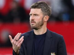 Správy z Man Utd: Marcus Rashford „dôležité rozhovory“, keď Michael Carrick priznáva prestupový postoj Michael Carrick