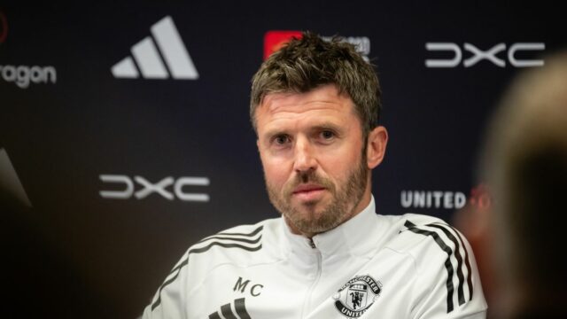 Michael Carrick na tlačovej konferencii v Man Utd