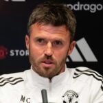 Budúcnosť Michaela Carricka v Manchestri United zostáva neznáma