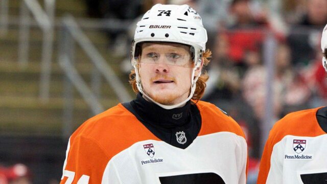 Správy z NHL: Owen Tippett z Flyers odhalil vnútorné krvácanie spôsobené absenciou v play-off
