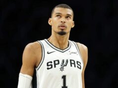 Spurs prišli o Victora Wembanyamu a prvý vypadnutie v kariére po násilnom lakti v semifinále Západnej konferencie Spurs prišli o Victora Wembanyamu a prvý vypadnutie v kariére po násilnom lakti v semifinále Západnej konferencie