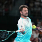 Trojnásobný grandslamový šampión Stan Wawrinka a jeho spoluhráč Gael Monfils dostali v pondelok divoké karty na French Open.