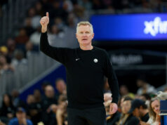 Steve Kerr súhlasí s tým, že bude naďalej trénovať Golden State Warriors Tréner Steve Kerr sa dohodol na dvojročnom predĺžení s Golden State Warriors NBA
