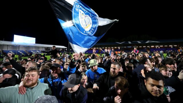 Stockport County strávil viac ako desať rokov mimo ligy po troch zostupoch za štyri roky