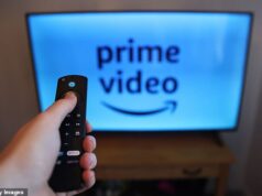 Stovky riskantných používateľov Fire Stick a TV boxov identifikovali a varovali, že majú len dva týždne na to, aby prestali nelegálne sledovať futbal Premier League alebo čelili právnemu postihu. Listy Sky boli varované stovky používateľov pochybných škatúľ a Fire Sticks, že môžu čeliť právnym krokom.