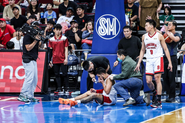 Semifinále PBA Barangay Ginebra RJ Abarrientos vs Rain or Shine