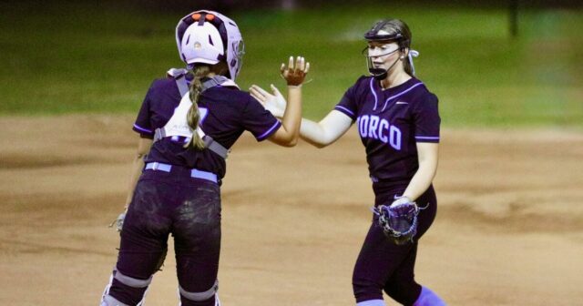 Stredoškolský softball top 20 rebríčka pre Southland

