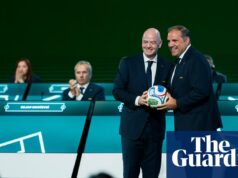 Stroj na peniaze a Maroko na vzostupe: čo sme sa naučili z kongresu FIFA | Fifa Prezident Palestínskej futbalovej federácie odmieta podanie ruky s izraelským viceprezidentom FA – video