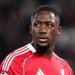 MARQUINHOS z Paríža Saint-Germain, Ibrahima KONATE z Liverpoolu a Willian PACHO z Paríža Saint-Germain počas zápasu Ligy majstrov UEFA medzi Parížom a Liverpoolom