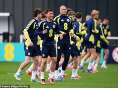 Súboj na Curacau je kľúčový na to, aby sme dostali toľko potrebných minút do nôh nedovareného škótskeho tria Aaron Hickey, Billy Gilmour a Ben Gannon-Doak. Billy Gilmour sa na tréningu v Škótsku usmieva, ale na klubovej úrovni má z Neapolu frustráciu