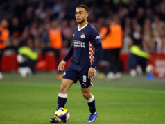 Súpiskové hodinky USMNT World Cup: Sergiño Dest je späť, ale skutočným problémom je zadná línia AMSTERDAM, HOLANDSKO – 2. mája: Sergino Dest z PSV počas zápasu holandskej Eredivisie medzi Ajaxom a PSV v Johan Cruijff Arene 2. mája 2026 v Amsterdame, Holandsko (Foto: Photo Prestige/Soccrates/Getty Images)