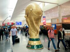 Svetový pohár sa obáva smrteľnej epidémie eboly ako vyhlásenie FIFA Trofej Svetového pohára