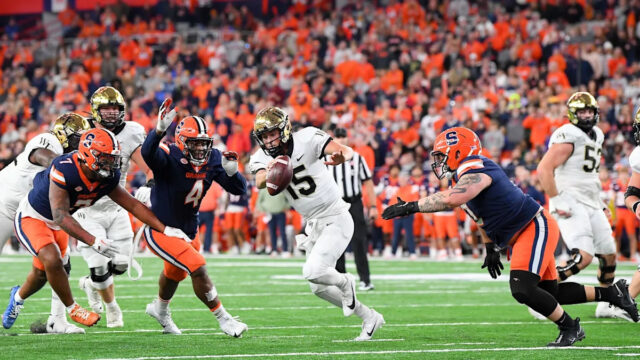 Syracuse a Wake Forest sa stretnú na futbalovom zápase ACC v Toronte v roku 2027

