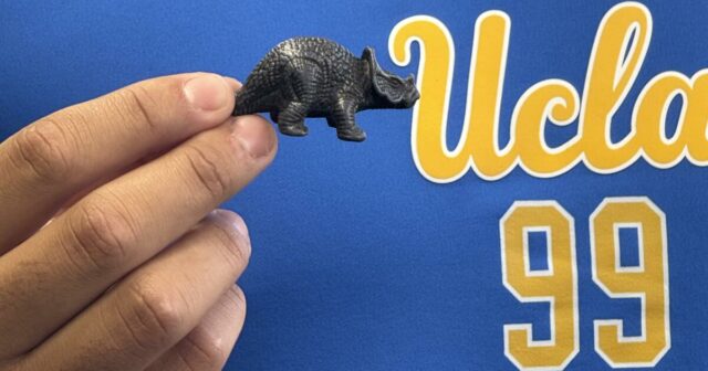 Tajná zbraň džbánu UCLA: 2-palcový dinosaurus menom „Jerry“
