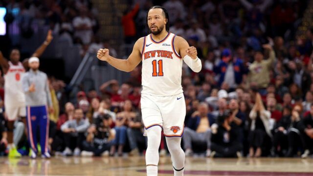 Taylor Swift a Travis Kelce sedia na kurte, keď Knicks vedie v sérii 3:0
