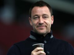 Terry TikToks je zatiaľ neškodný, ale pravicové sympatie ikony Chelsea ponúkajú znepokojujúce vyhliadky Terry TikToks je zatiaľ neškodný, ale pravicové sympatie ikony Chelsea ponúkajú znepokojujúce vyhliadky
