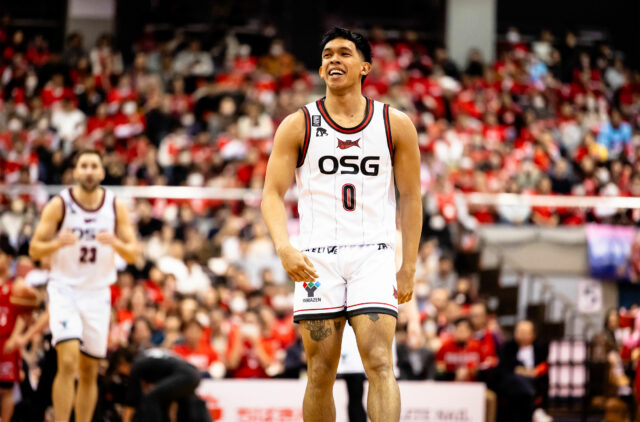 San-En NeoPhoenix Filipínsky import Thirdy Ravena.