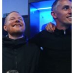 Ed Sheeran a manažér Ipswichu Kieran McKenna plným hlasom po tom, čo spečatili postup