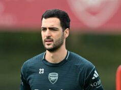 Timber, Merino, White – správy o zranení Arsenalu a dátumy návratu pred Palace a PSG Tréning Mikela Merina