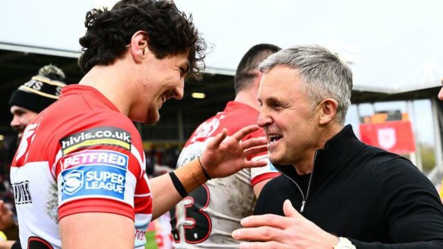 Tínedžer Davies podpísal novú dvojročnú zmluvu so St Helens
