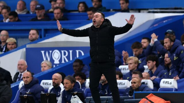 Tlačová konferencia Tottenhamu NAŽIVO - Roberto De Zerbi o Kolo Muani, rozhodca, VAR a Maddison
