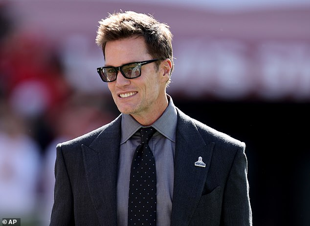 Tom Brady zvolá svoj prvý zápas s Patriotmi v budúcej Tom Brady je konečne pripravený zvolať hru New England Patriots koncom tohto roka s Foxom