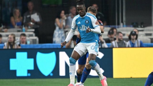 Toronto a Charlotte dúfajú, že v súboji ukončia dlhé série bez víťazstva
