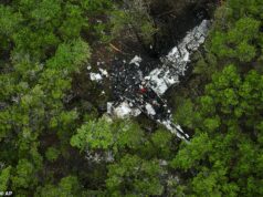 Tragédia, keď celý piklebalový tím zahynul pri havárii lietadla počas letu na turnaj do Texasu V Texas Hill Country sa vo štvrtok zrútilo malé lietadlo s hráčmi nakladačky