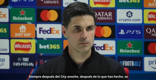 Tréner Arsenalu Mikel Arteta je spokojný s „veľmi dobrým“ rozhodcom
