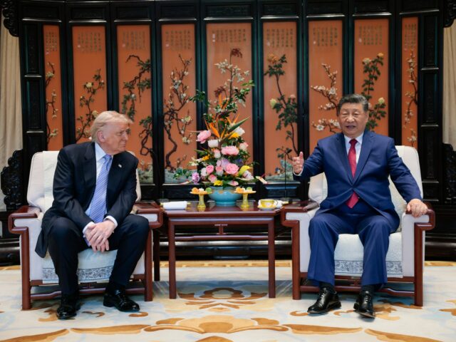 Trump a Si Ťin-pching po summite v Pekingu smerujú k Trump a Si Ťin-pching po summite v Pekingu smerujú k obchodnému vzťahu | Správy o Si Ťin-pchingovi