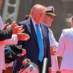 Trump na promócii ocenil rekordných športovcov akadémie Coast Guard