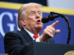 Trump potvrdil, že výstavba Bieleho domu UFC sa začne „budúci týždeň“ počas historickej bojovej noci na South Lawn Donald Trump potvrdil, že výstavba podujatia UFC v Bielom dome sa začne budúci týždeň