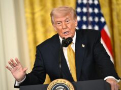 Trump povedal, že mal „veľmi dobré rozhovory“ s Iránom, keď Teherán prehodnocuje americký návrh | Americko-izraelská vojna proti Iran News Trump povedal, že mal „veľmi dobré rozhovory“ s Iránom, keď Teherán prehodnocuje americký návrh | Americko-izraelská vojna proti Iran News