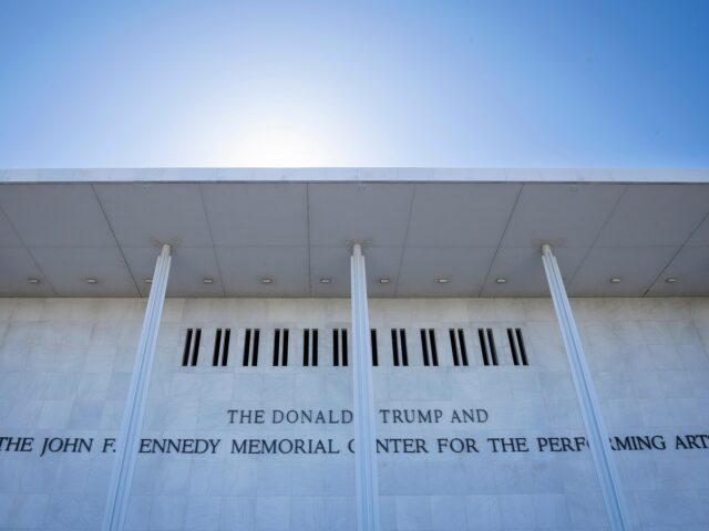 Trump sa zaviazal stiahnuť sa z Kennedyho centra po tom, čo súd označil jeho meno | Správy Donalda Trumpa
