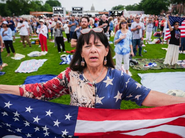Trump usporiada modlitebné zhromaždenie za „znovu zasvätenie“ USA ako „jedného národa pod Bohom“ | Správy Donalda Trumpa
