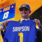 Ty Simpson si nevšimol kontroverziu s Rams, ktorý si ho vybral ako číslo 13