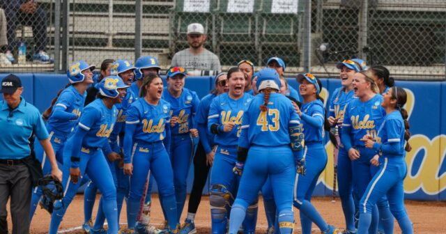 UCLA softball buchne Južnú Karolínu, postupuje do super regionálnej
