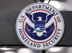 USA tvrdia, že držitelia dočasných víz by mali odísť a požiadať o zelené karty | Správy Donalda Trumpa USA tvrdia, že držitelia dočasných víz by mali odísť a požiadať o zelené karty | Správy Donalda Trumpa