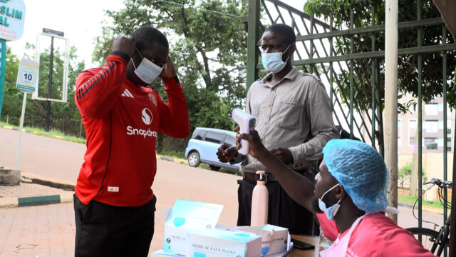 Uganda reaguje na prepuknutie eboly núdzovými opatreniami
