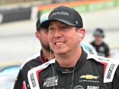 Úmrtný list Kylea Buscha odhaľuje dramatický „reťaz udalostí“, ktorý viedol k náhlej smrti hviezdy NASCAR Kyle Busch bojoval so sepsou iba jeden deň, kým krvné zrazeniny viedli ku krvácaniu, strate krvi a nakoniec k smrti, podľa úmrtného listu.