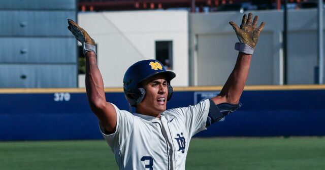 V play off postupujú Sherman Oaks Notre Dame, Harvard-Westlake, Norco
