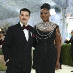 Venus Williamsová vystúpila so svojím novým manželom Andreom Pretim na pondelňajšom večernom Met Gala
