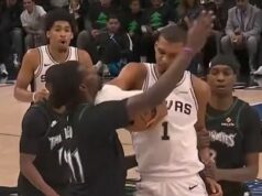Victor Wembanyama sa VYHNAL po tom, čo v obrovskom súboji play off NBA udrel súpera lakťom do krku Victor Wembanyama bol v nedeľňajšom nočnom zápase play-off NBA katapultovaný proti Nazovi Reidovi