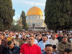 Video: Moslimovia na celom svete navštevujú modlitby Eid | Náboženstvo Video: Moslimovia na celom svete navštevujú modlitby Eid | Náboženstvo