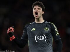 Virgila van Dijka dopĺňa „Mr Reliable“ z Man United v zadnej trojke, renesančný muž Michaela Carricka sedí v strede poľa, ale pre Arne Slota nie je miesto pre mega-peniaze: Štatistiky odhaľujú kombináciu Man United vs Liverpool XI Senne Lammens bol jednou z najlepších posil Manchestru United v sezóne
