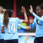 Víťazka Golden Boot Khadija Shaw šokovane otočila a predĺžila si pobyt v Manchestri City