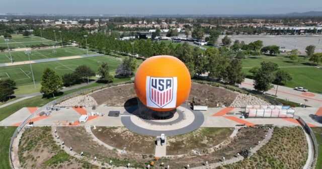 Vnútri tábora majstrovstiev sveta vo futbale USA v Orange County Vnútri tábora majstrovstiev sveta vo futbale USA v Orange County Great Park
