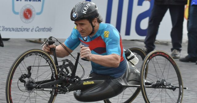 Vo veku 59 rokov zomrel bývalý pilot Formuly 1, ktorý sa stal paralympijským šampiónom Alex Zanardi Novinky z motoristického športu
