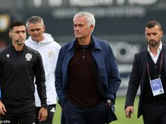 Vo vnútri hroziaceho návratu Joseho Mourinha do Realu Madrid: Ako chaos na tréningovom ihrisku poskytol podmienky pre šokový pohyb a rozpor Kylian Mbappe vs Vinicius Jnr, jeho predchodcovia nedokázali vyriešiť Jose Mourinho by mal toto leto signalizovať dramatický návrat na post manažéra Realu Madrid